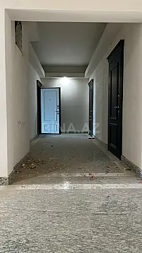 Satılır 4 otaqlı mənzil 239 m²