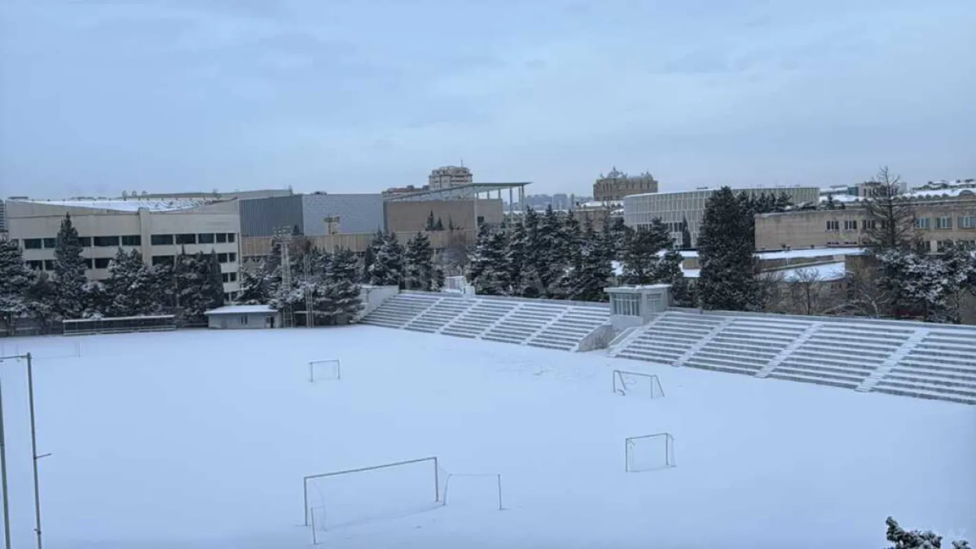 Satılır 4 otaqlı mənzil 178 m²