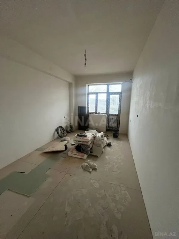 Satılır 4 otaqlı mənzil 160 m²