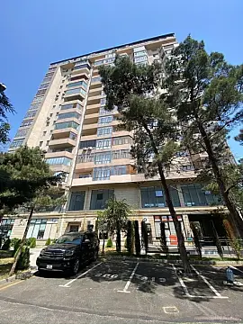 Satılır 4 otaqlı mənzil 160 m²