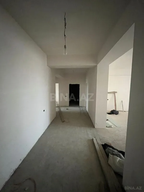 Satılır 4 otaqlı mənzil 160 m²