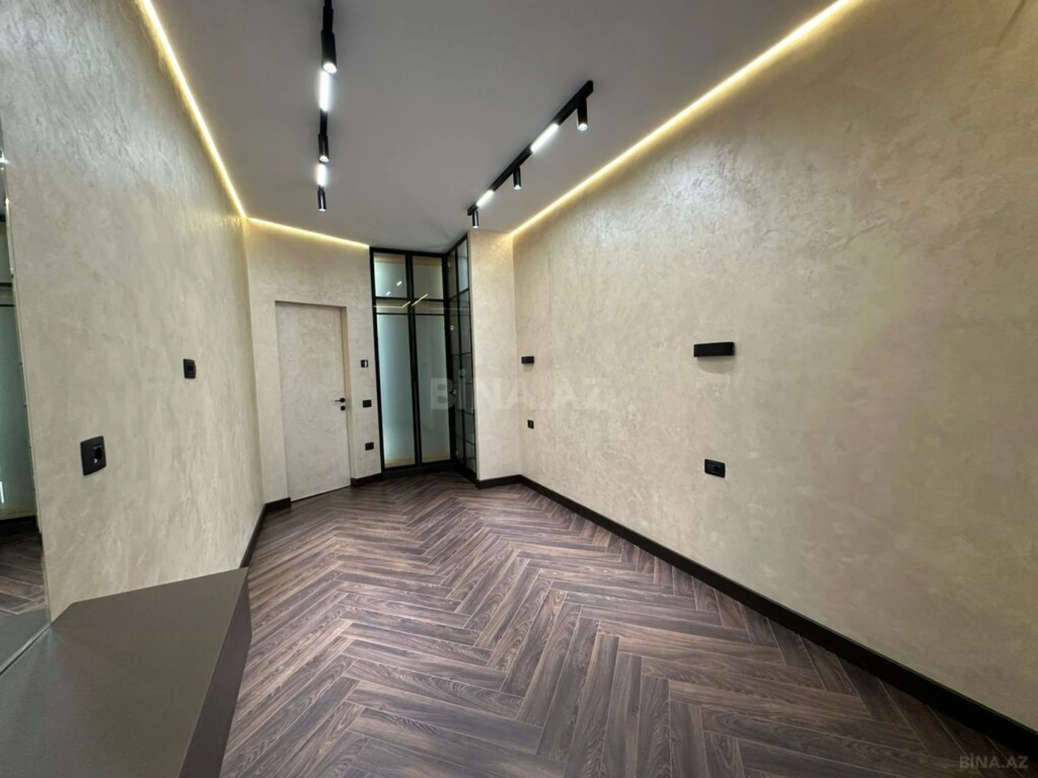 Satılır 2 otaqlı mənzil 69 m²