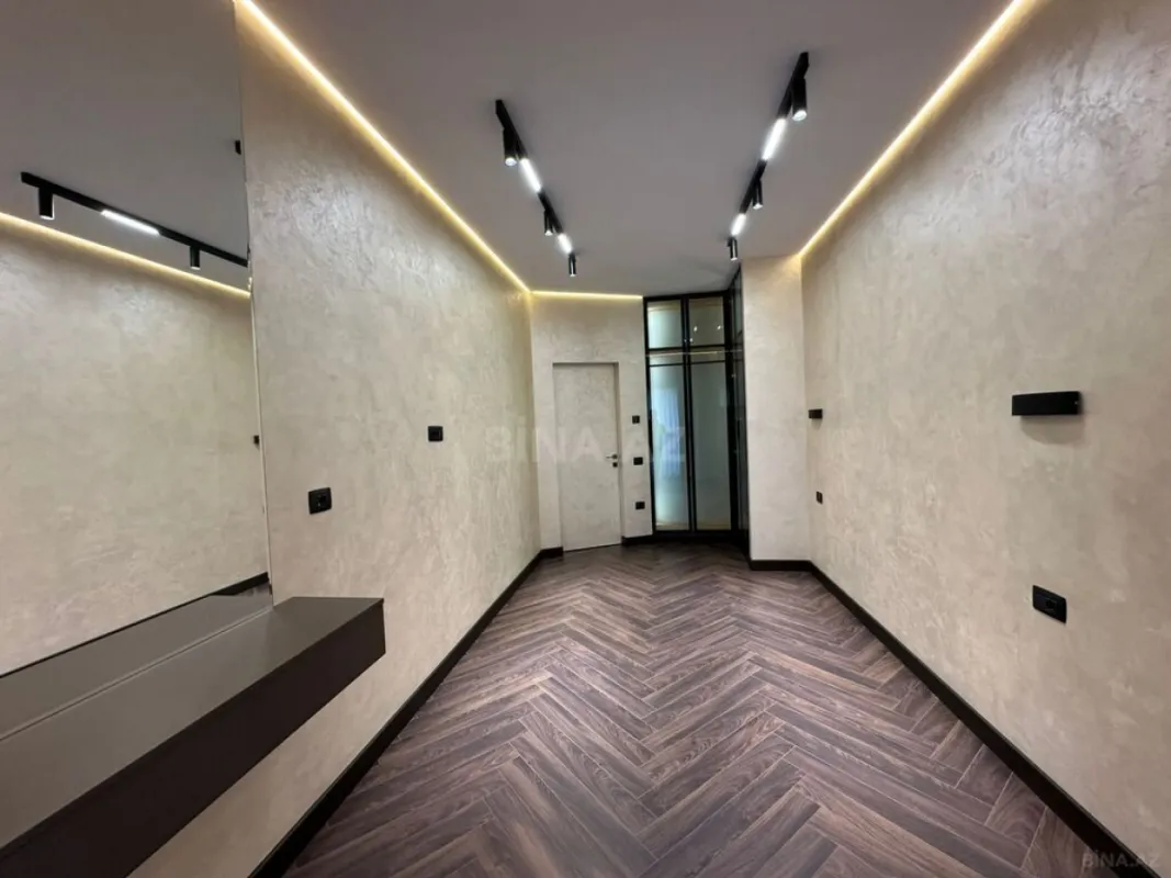 Satılır 2 otaqlı mənzil 69 m²