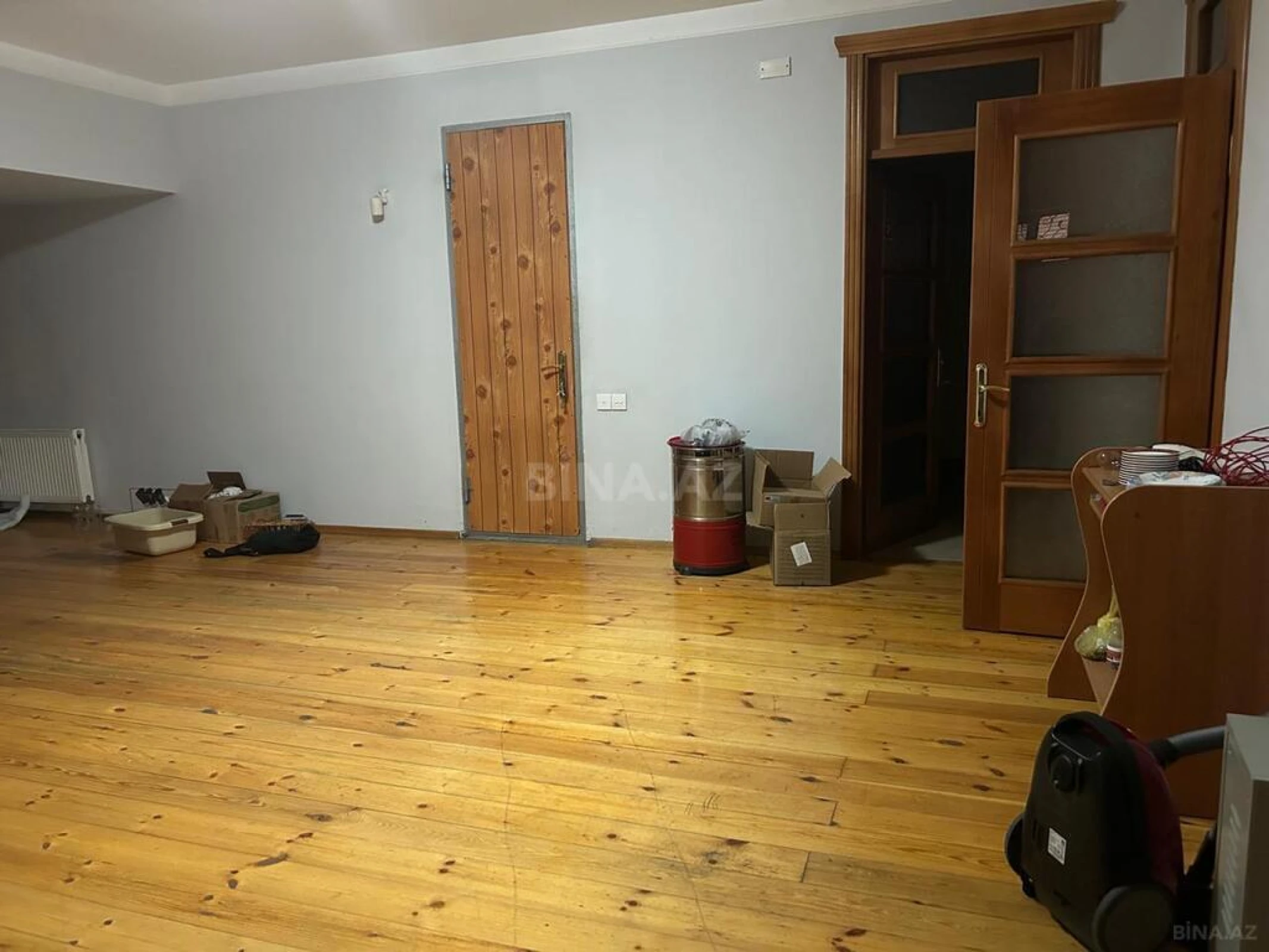 Satılır 12 otaqlı həyət evi 829 m²
