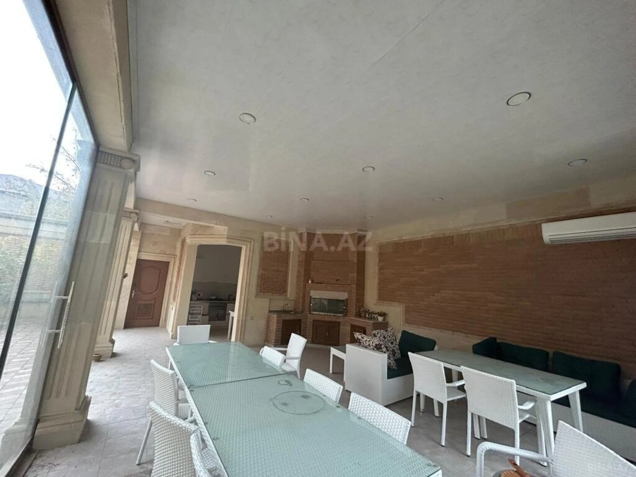 Satılır 12 otaqlı həyət evi 829 m²