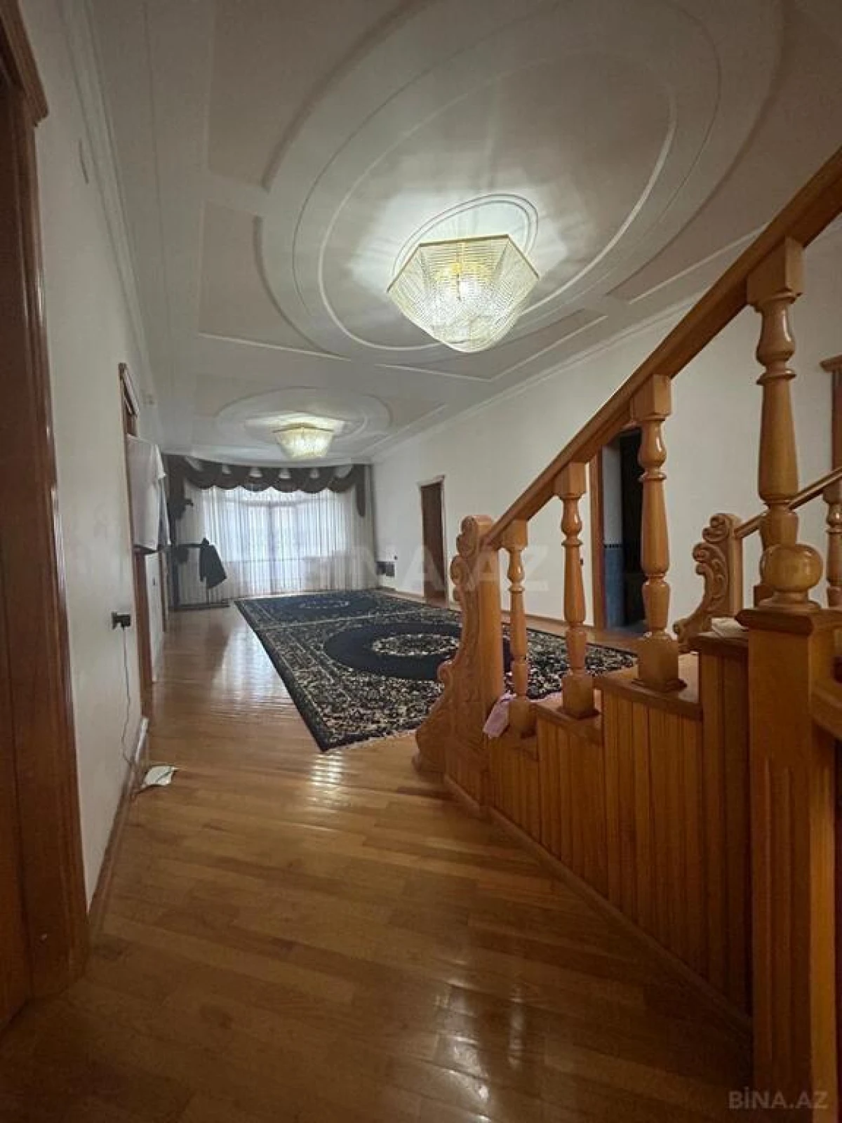 Satılır 12 otaqlı həyət evi 829 m²