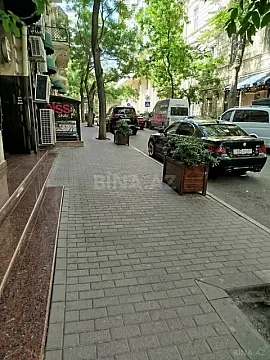 Satılır obyekt 70 m²