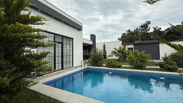 Kirayə verilir 3 otaqlı həyət evi 200 m²