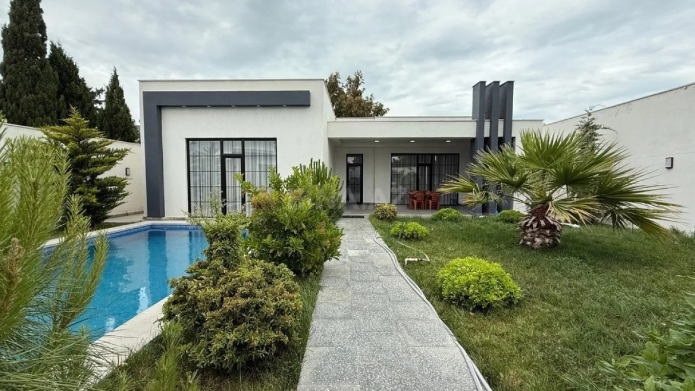 Kirayə verilir 3 otaqlı həyət evi 200 m²