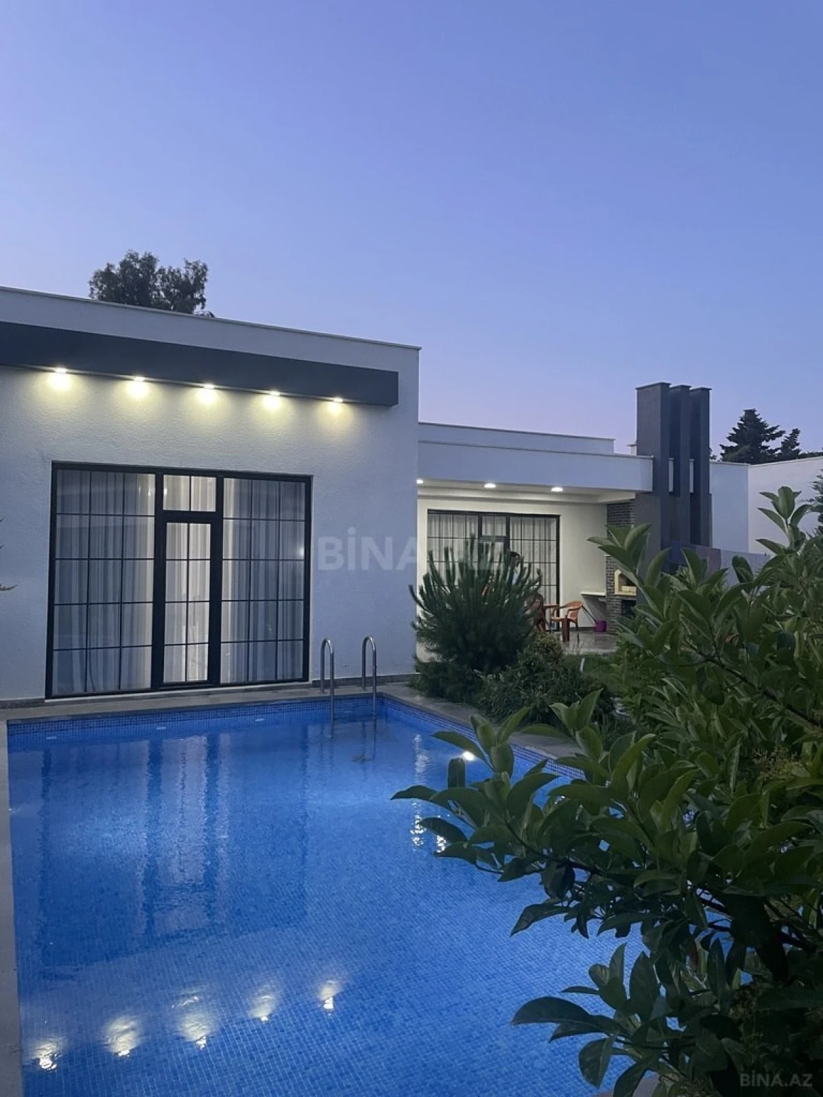 Kirayə verilir 3 otaqlı həyət evi 200 m²