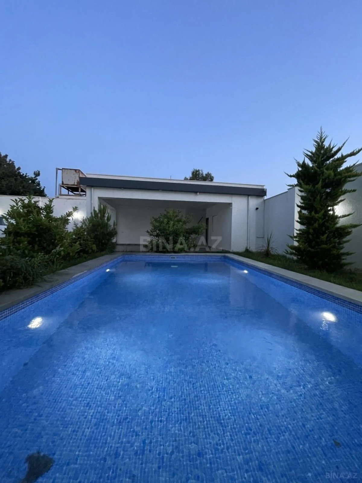 Kirayə verilir 3 otaqlı həyət evi 200 m²