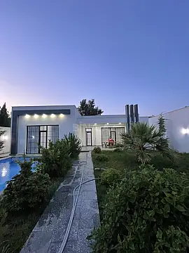 Kirayə verilir 3 otaqlı həyət evi 200 m²