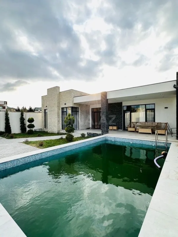 Kirayə verilir 4 otaqlı həyət evi 250 m²