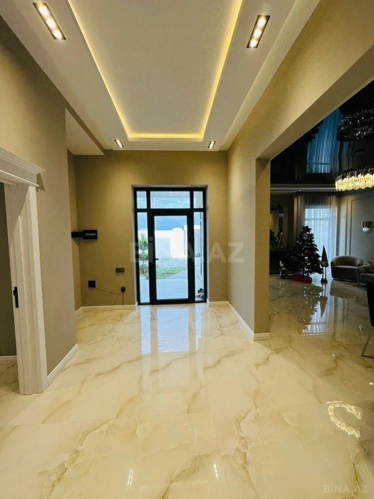 Kirayə verilir 4 otaqlı həyət evi 250 m²