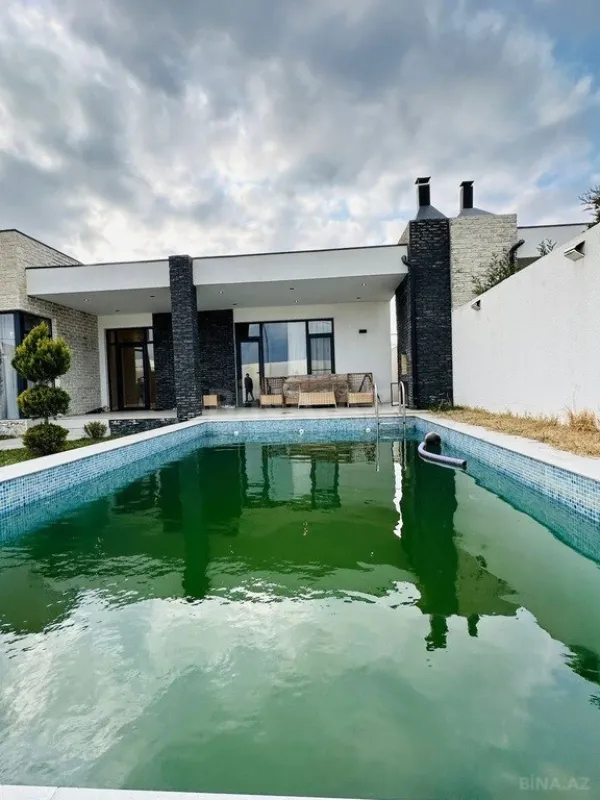 Kirayə verilir 4 otaqlı həyət evi 250 m²