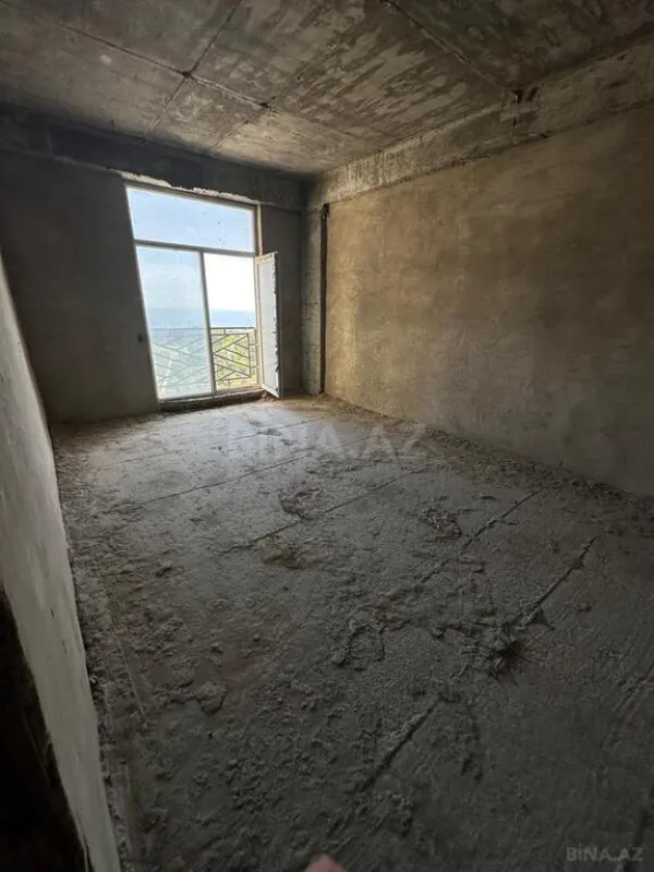 Satılır 3 otaqlı mənzil 155 m²