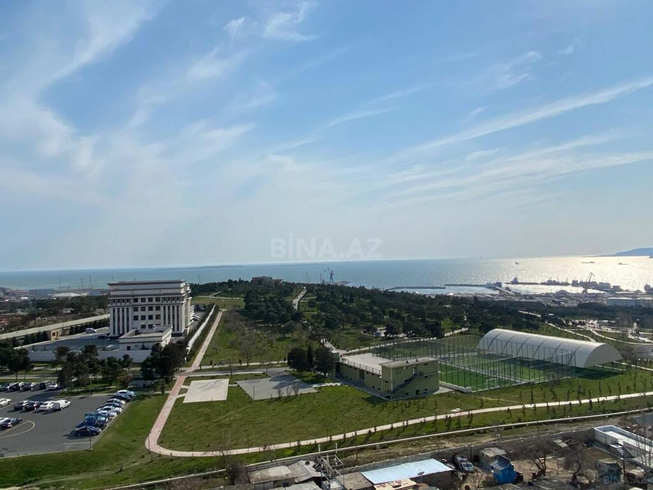 Satılır 3 otaqlı mənzil 155 m²