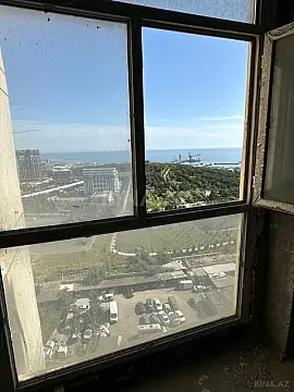 Satılır 3 otaqlı mənzil 155 m²