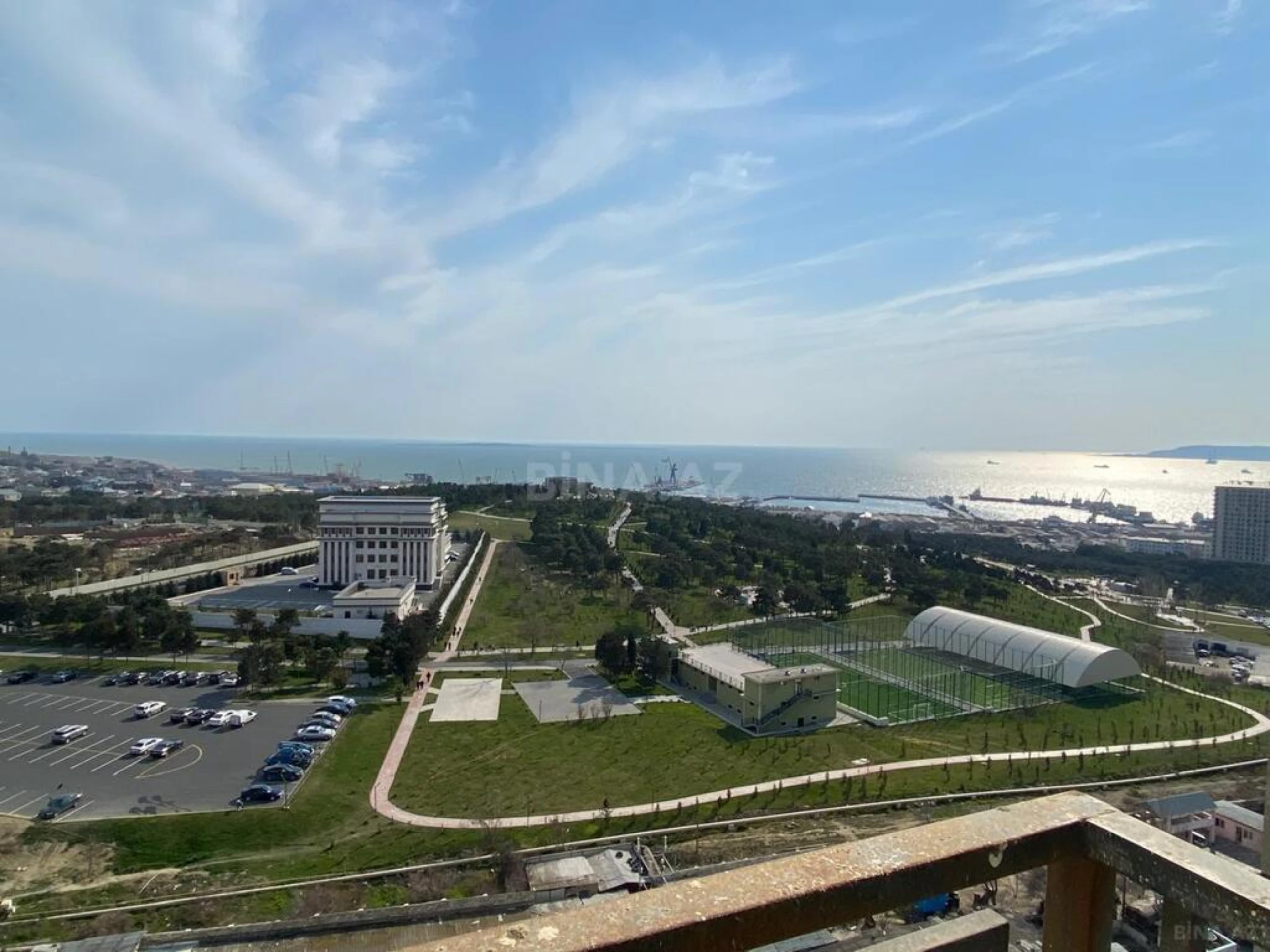 Satılır 3 otaqlı mənzil 155 m²