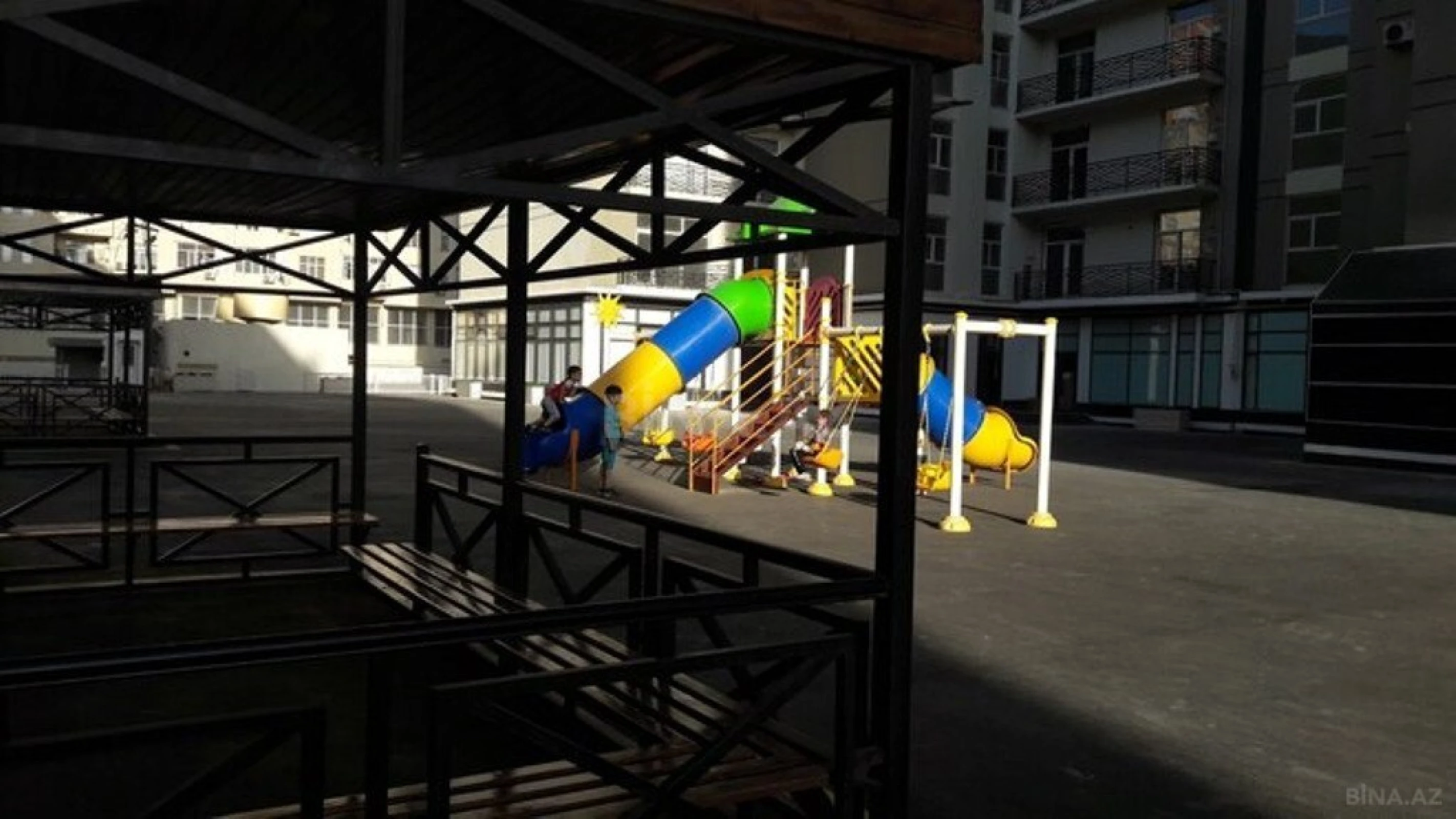 Satılır 3 otaqlı mənzil 155 m²