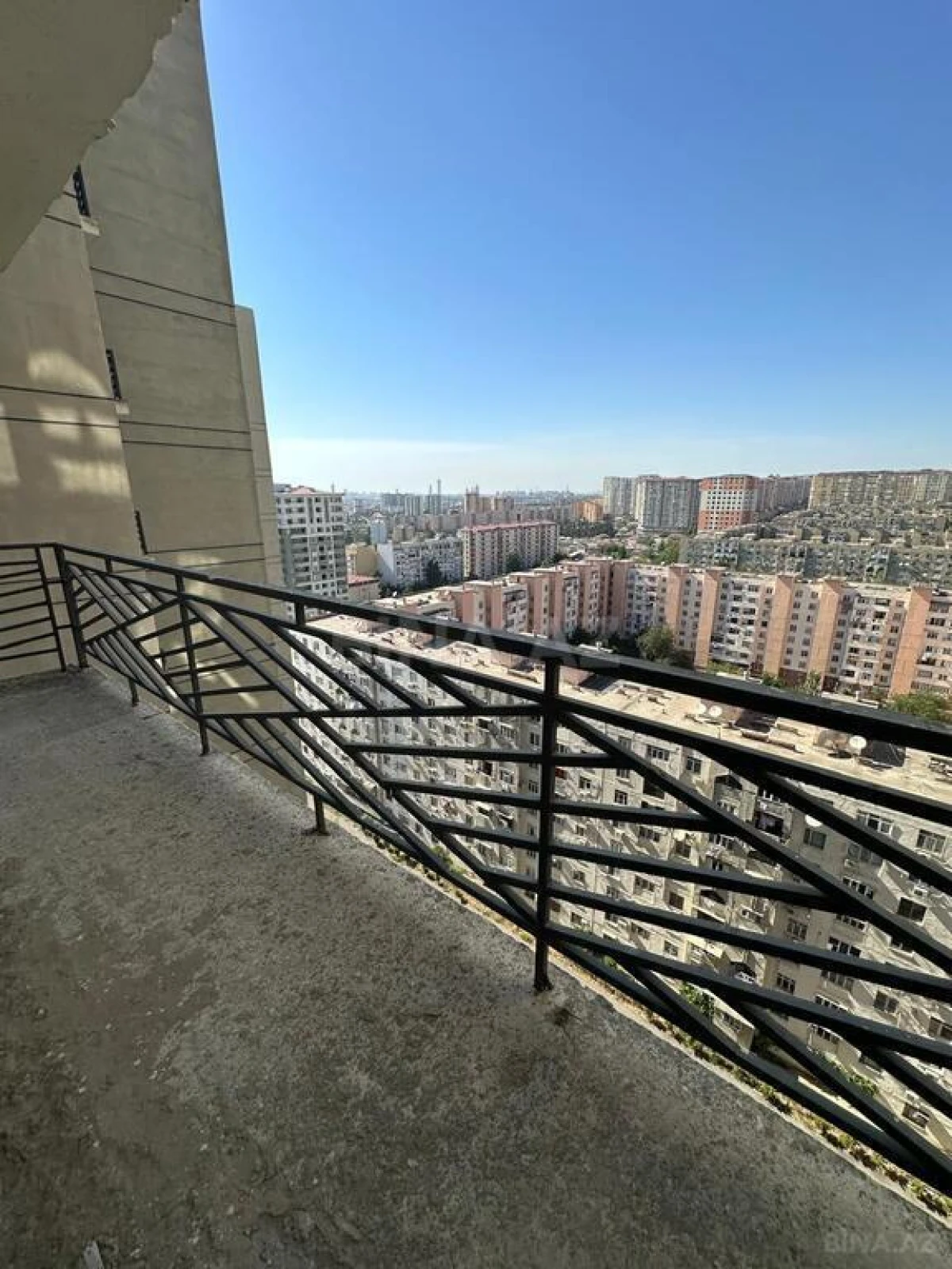 Satılır 3 otaqlı mənzil 155 m²