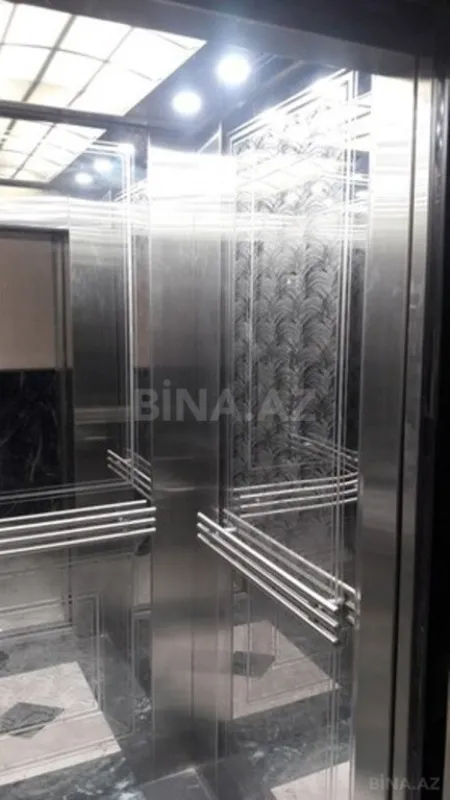 Satılır 3 otaqlı mənzil 155 m²