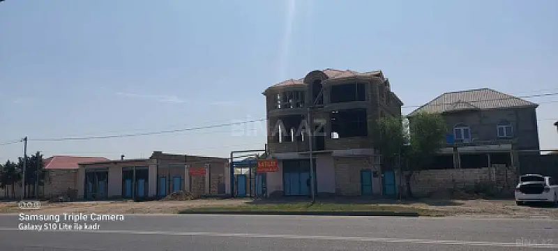 Satılır obyekt 400 m²