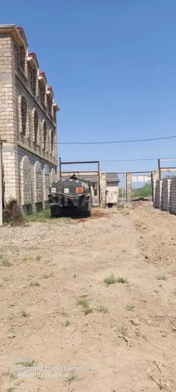 Satılır obyekt 400 m²