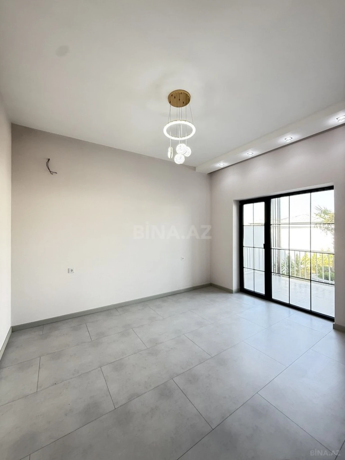 Satılır 4 otaqlı həyət evi 160 m²