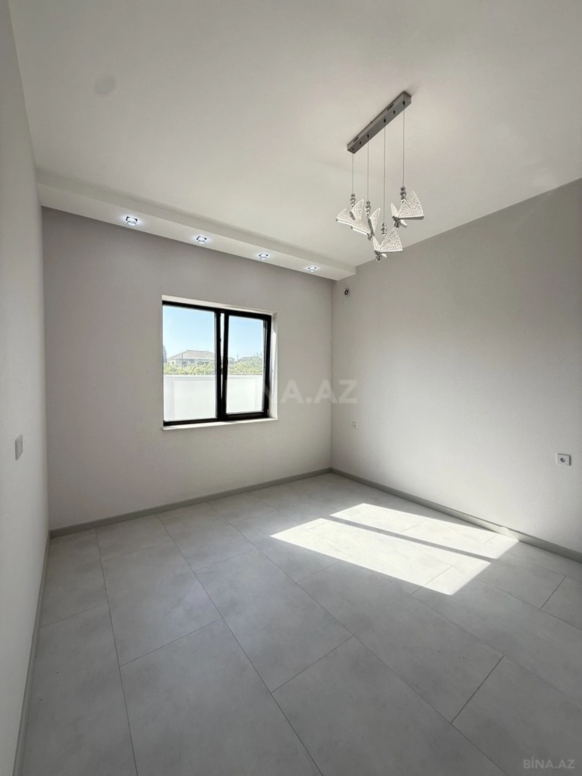 Satılır 4 otaqlı həyət evi 160 m²
