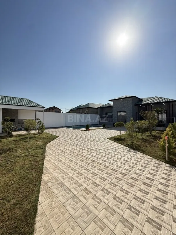 Satılır 4 otaqlı həyət evi 160 m²