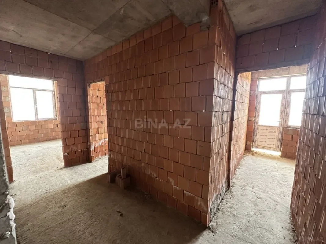 Satılır 2 otaqlı mənzil 68 m²