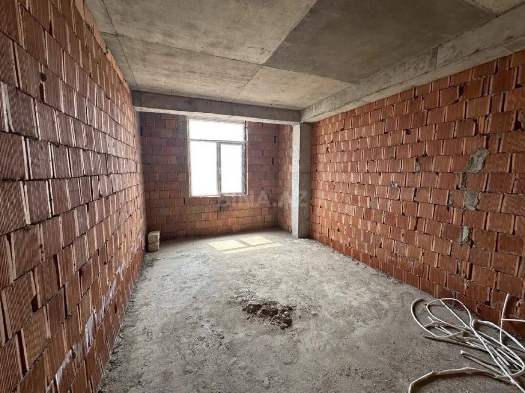 Satılır 2 otaqlı mənzil 68 m²