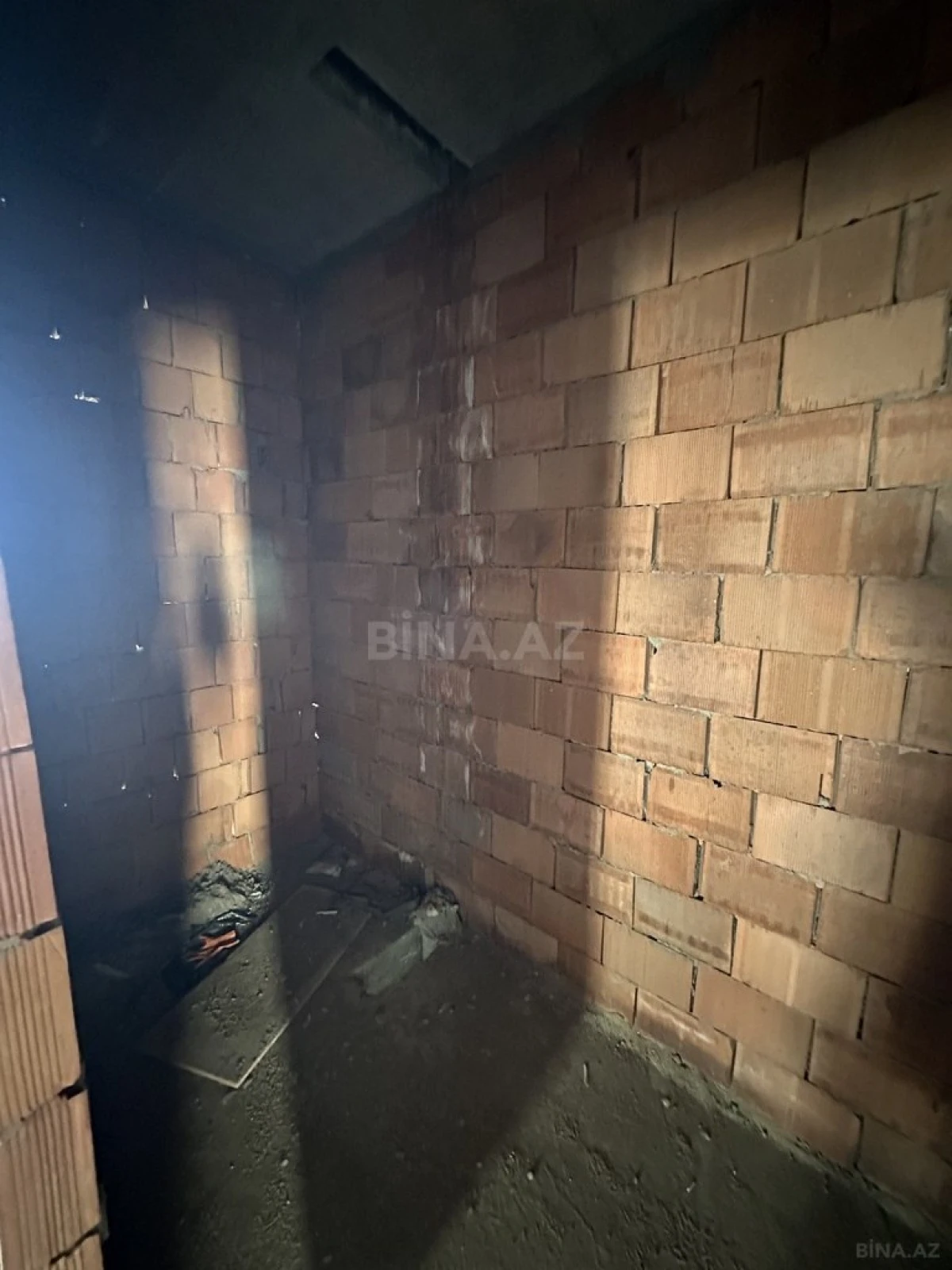 Satılır 2 otaqlı mənzil 68 m²