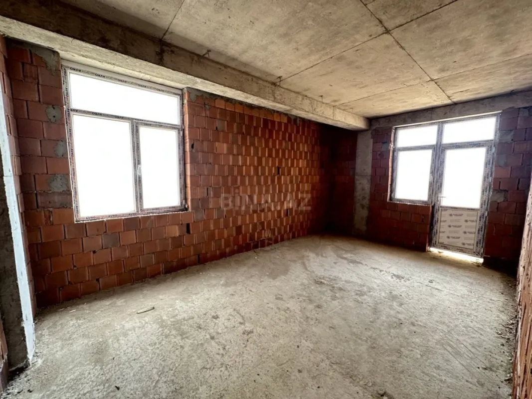 Satılır 2 otaqlı mənzil 68 m²
