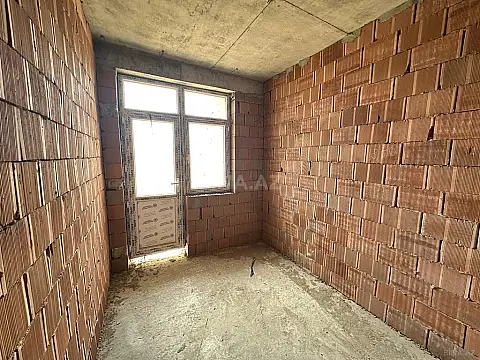 Satılır 2 otaqlı mənzil 68 m²