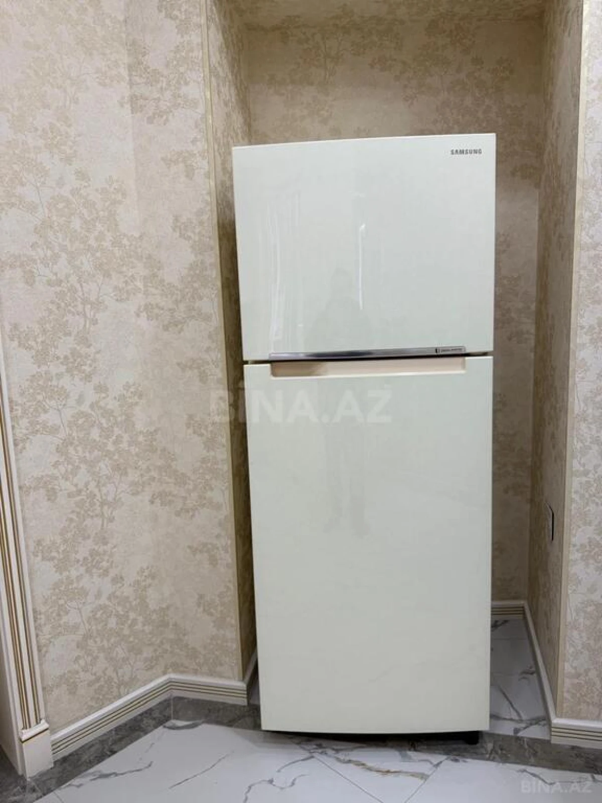 Satılır 3 otaqlı mənzil 130 m²