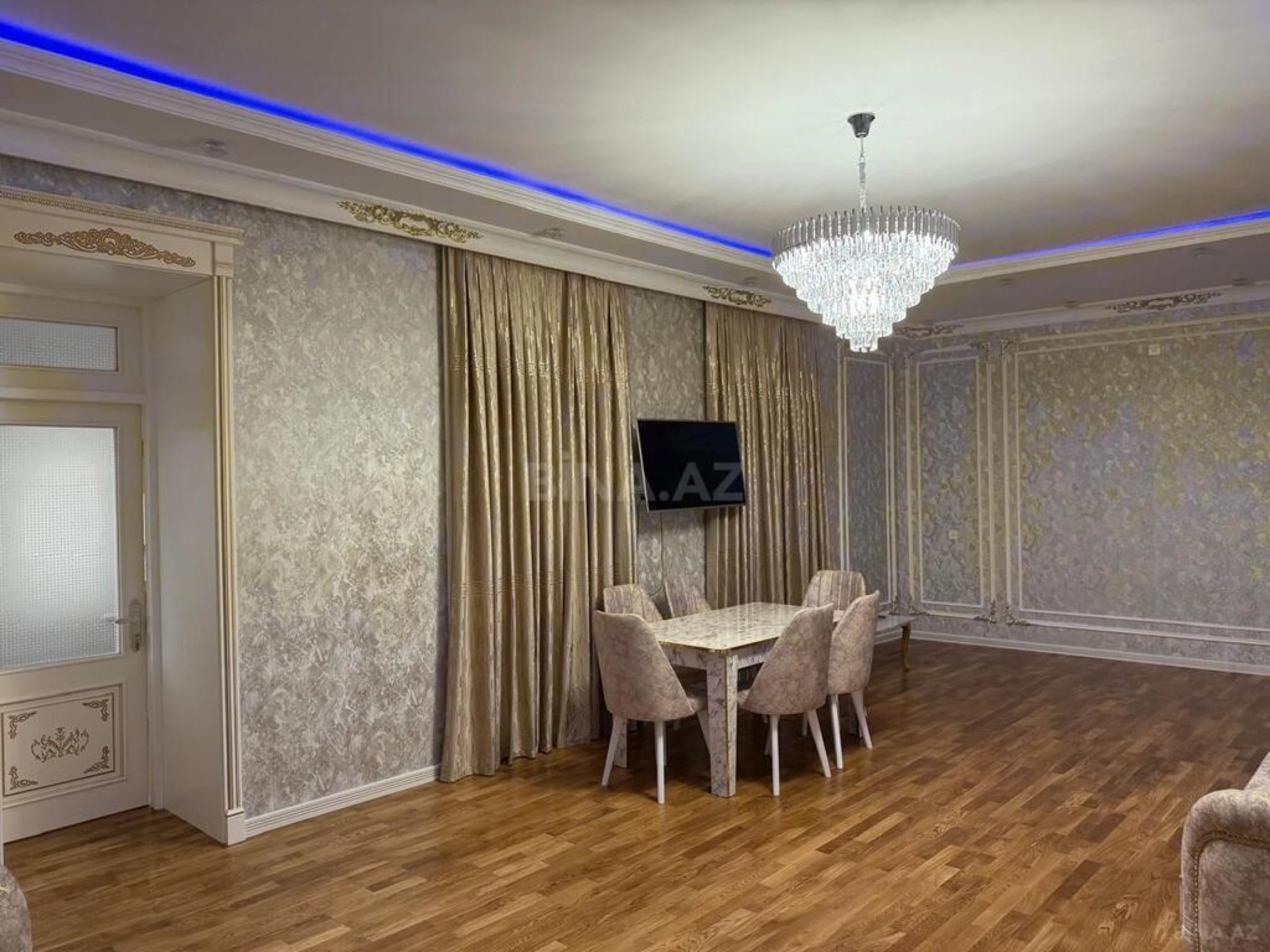 Satılır 3 otaqlı mənzil 130 m²