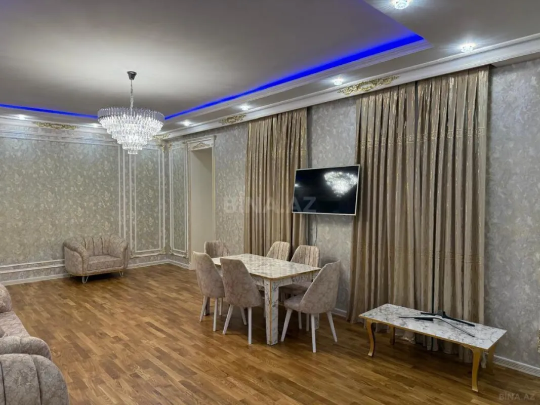Satılır 3 otaqlı mənzil 130 m²