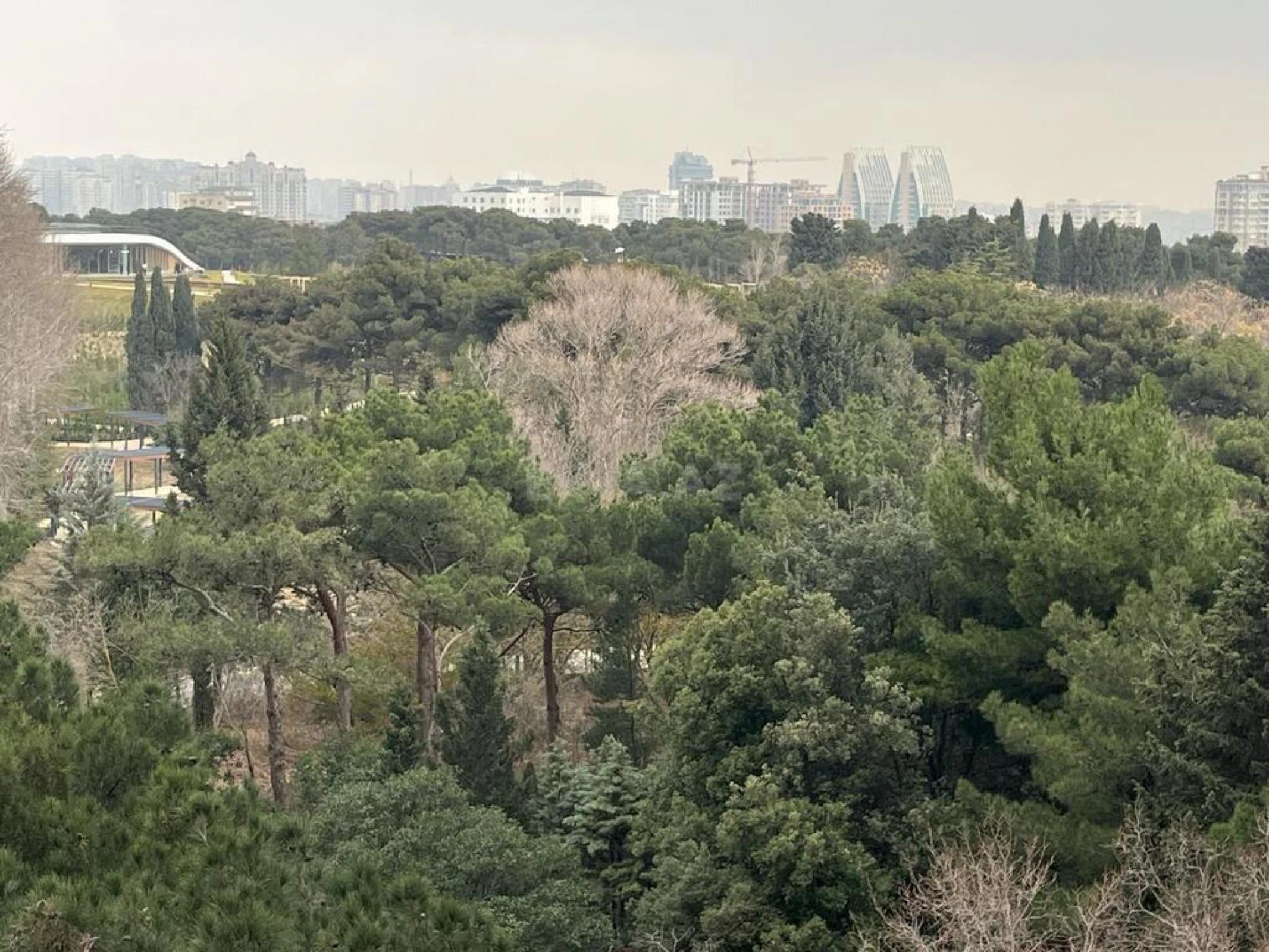 Satılır 3 otaqlı mənzil 140 m²