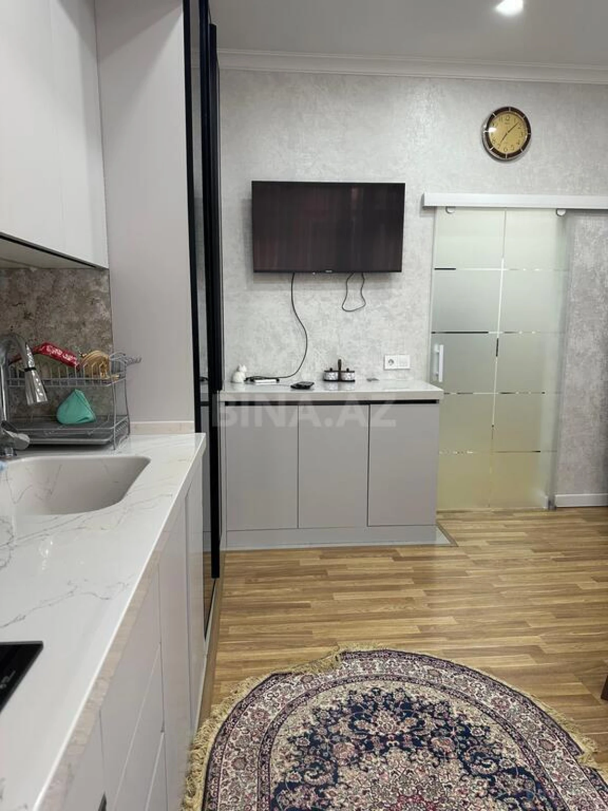 Satılır 3 otaqlı mənzil 140 m²