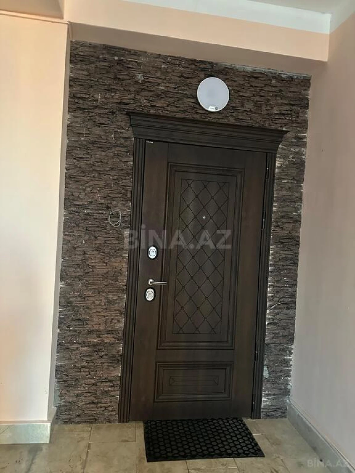Satılır 3 otaqlı mənzil 140 m²