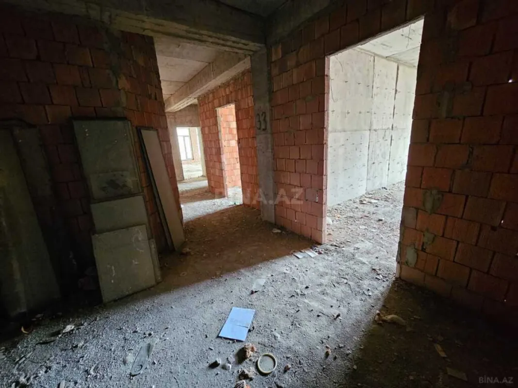 Satılır 3 otaqlı mənzil 157 m²