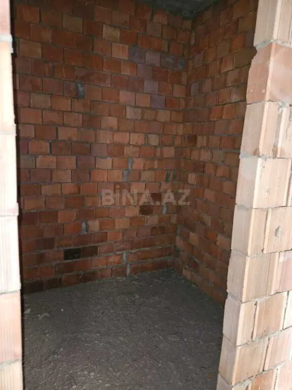 Satılır 3 otaqlı mənzil 157 m²