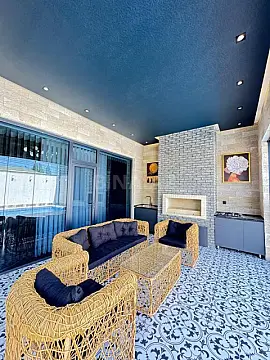 Satılır 4 otaqlı həyət evi 200 m²