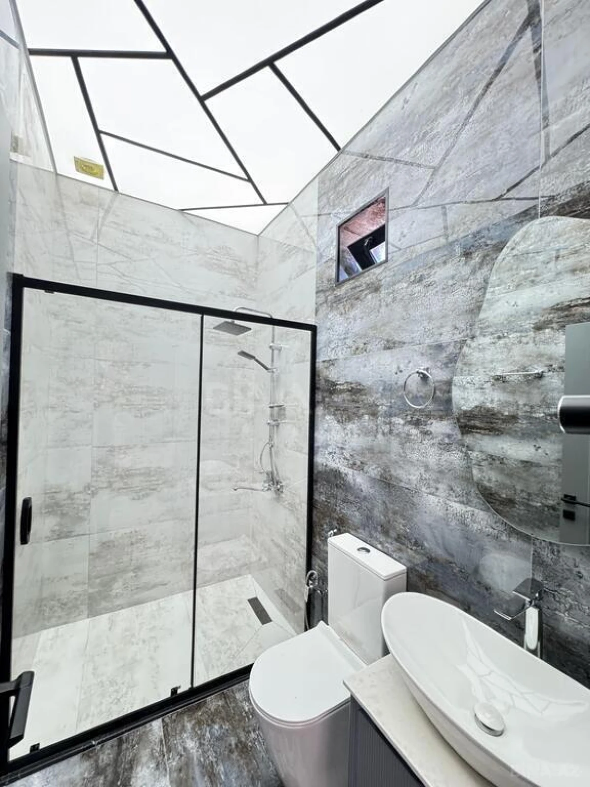 Satılır 4 otaqlı həyət evi 200 m²