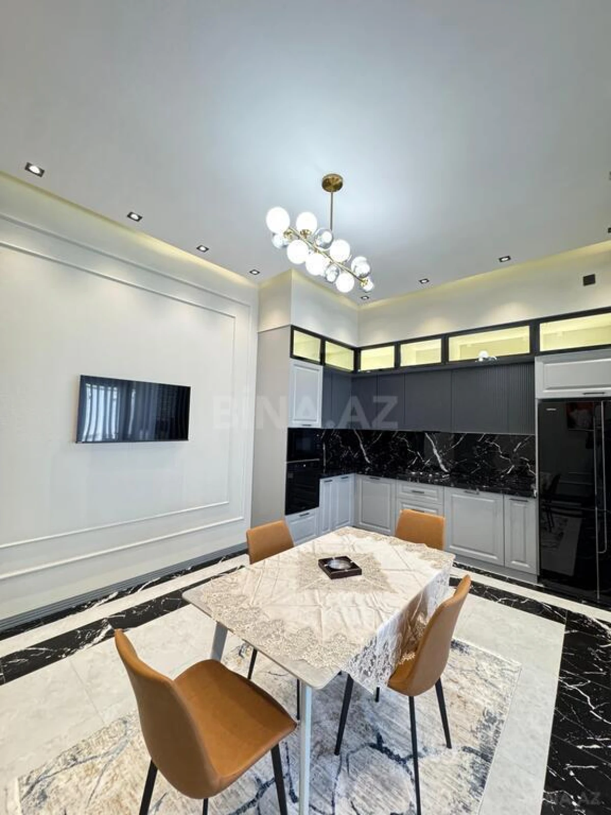 Satılır 4 otaqlı həyət evi 200 m²