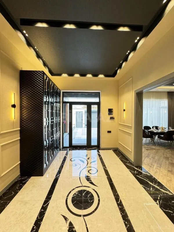 Satılır 4 otaqlı həyət evi 200 m²