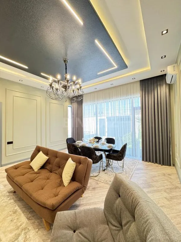 Satılır 4 otaqlı həyət evi 200 m²