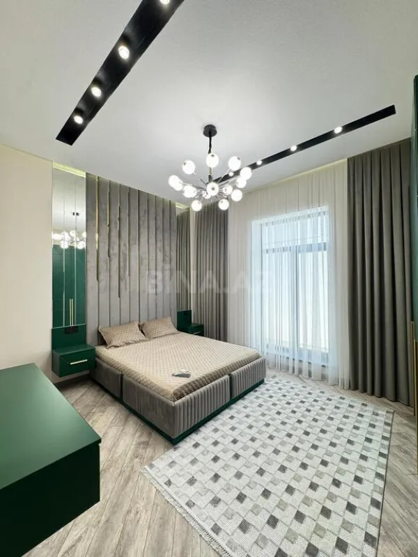 Satılır 4 otaqlı həyət evi 200 m²